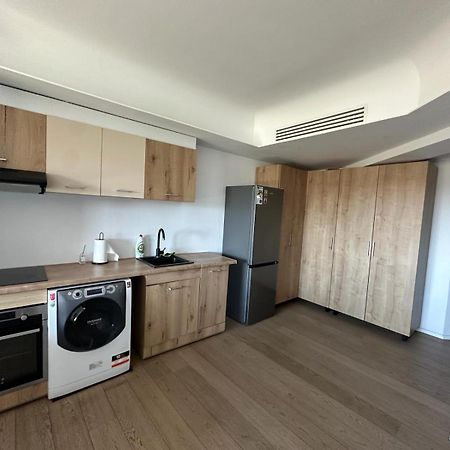 Apartament De Lux Bukares Bagian luar foto